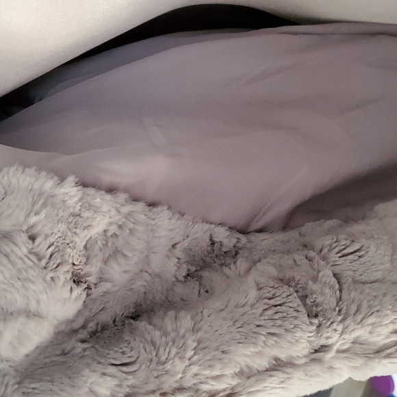 Sadie&Sage Faux Fur Coat - Picture 3 of 4